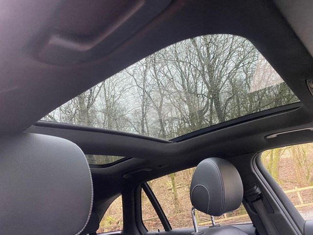 2017 Mercedes-Benz GLC - Photo 8