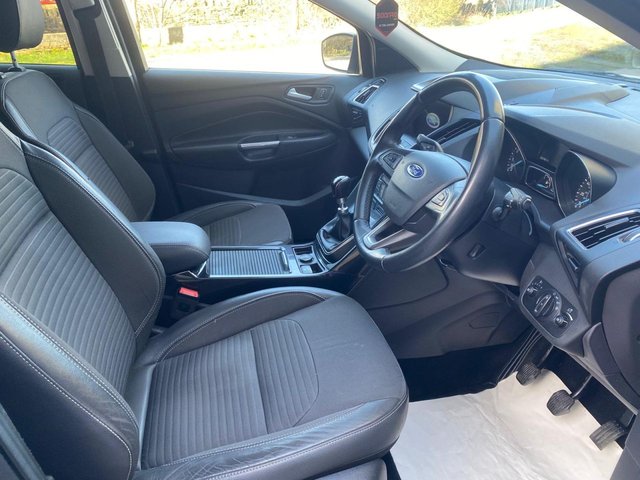 2019 FORD KUGA - Photo 8