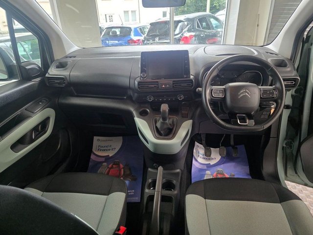 2020 Citroen Berlingo 1.5L Feel 5dr - Photo 3