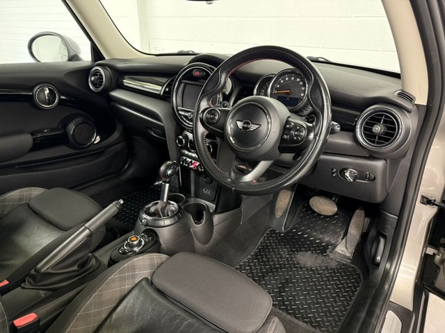 2017 MINI HATCH 2017 2.0 Cooper S Hatchback 3dr Petrol Auto Euro 6 (s/s) (192 ps) - Photo 11