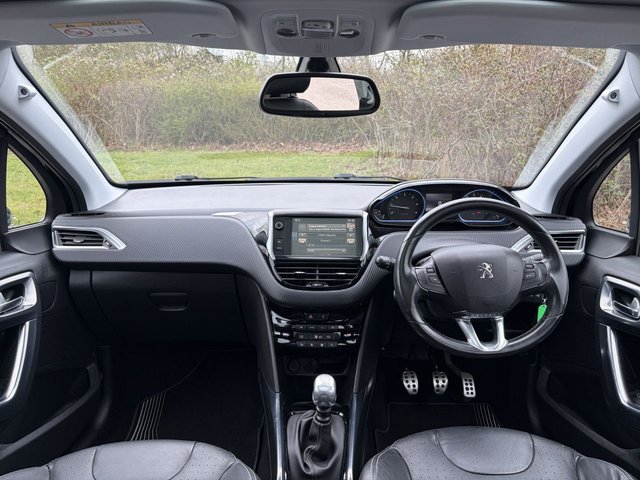 2016 PEUGEOT 2008 - Photo 9