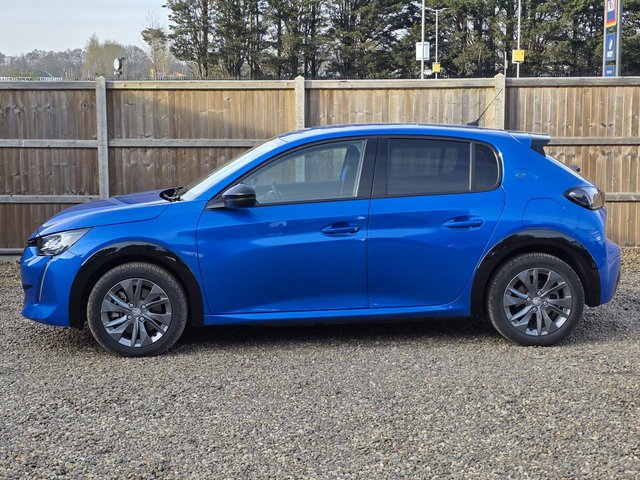 2022 PEUGEOT E-208 - Photo 2