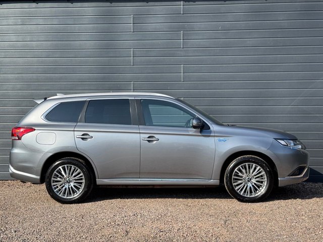2019 MITSUBISHI OUTLANDER - Photo 8