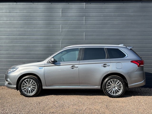 2019 MITSUBISHI OUTLANDER - Photo 9