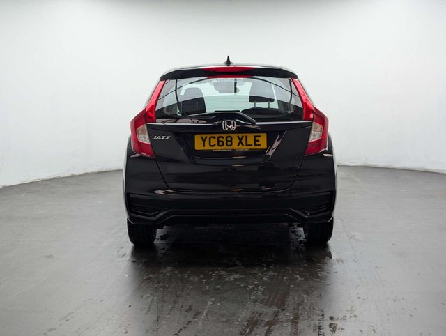 USED 2018 68 HONDA JAZZ 1.3 Jazz SE Navi i-VTec CVT 5dr CLICK&COLLECT/HOME DELIVERY