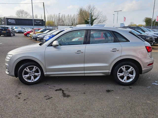 2015 AUDI Q3 - Photo 6