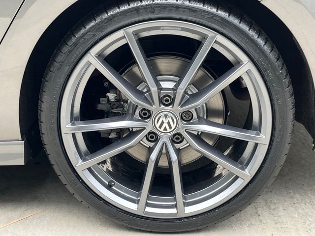 2017 VOLKSWAGEN GOLF 2.0 TSI BlueMotion Tech R Estate 5dr Petrol DSG 4MOTION Euro 6 (s/s) (300 ps) - Photo 7