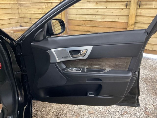 2013 JAGUAR XF (2013) - Photo 9