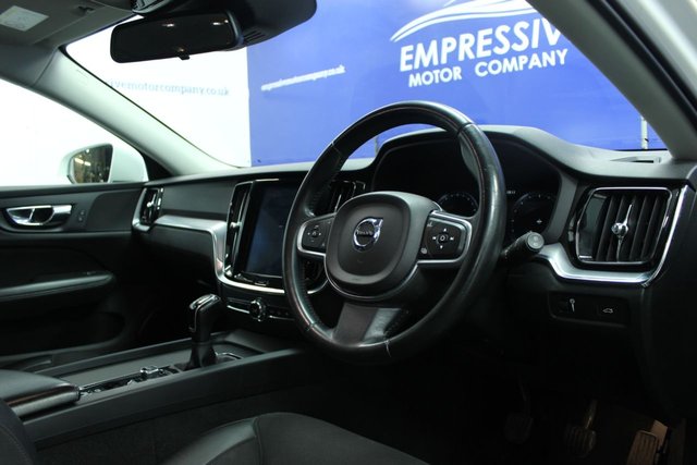 2019 VOLVO V60 - Photo 5