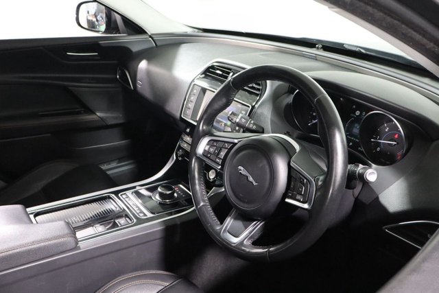 2018 JAGUAR XE 2.0d Prestige Saloon 4dr Diesel Auto Euro 6 (s/s) (163 ps) - Photo 7