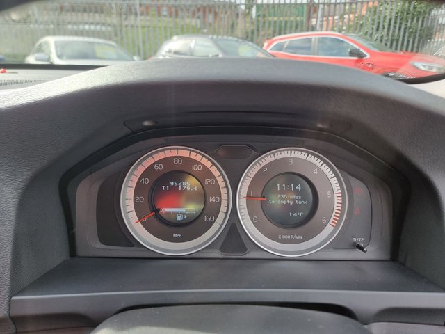 2013 VOLVO V60 1.6 D2 SE Lux Estate 5dr Diesel Manual Euro 5 (s/s) (115 ps) - Photo 9