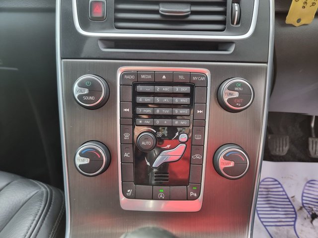 2013 VOLVO V60 1.6 D2 SE Lux Estate 5dr Diesel Manual Euro 5 (s/s) (115 ps) - Photo 11