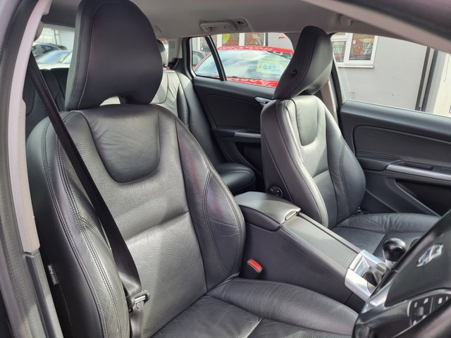 2013 VOLVO V60 1.6 D2 SE Lux Estate 5dr Diesel Manual Euro 5 (s/s) (115 ps) - Photo 12
