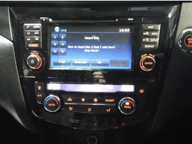 2018 NISSAN QASHQAI 1.5 dCi N-Connecta SUV 5dr Diesel Manual Euro 6 (s/s) (110 ps) - Photo 9