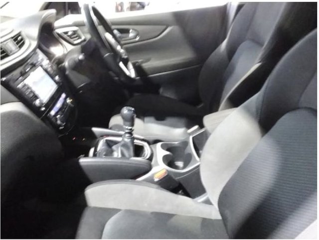 2018 NISSAN QASHQAI 1.5 dCi N-Connecta SUV 5dr Diesel Manual Euro 6 (s/s) (110 ps) - Photo 6