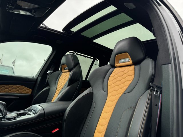 2022 BMW X5 M - Photo 3