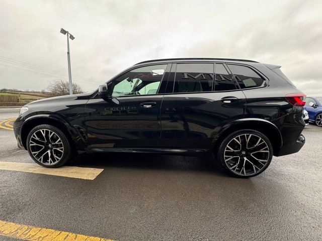 2022 BMW X5 M - Photo 11