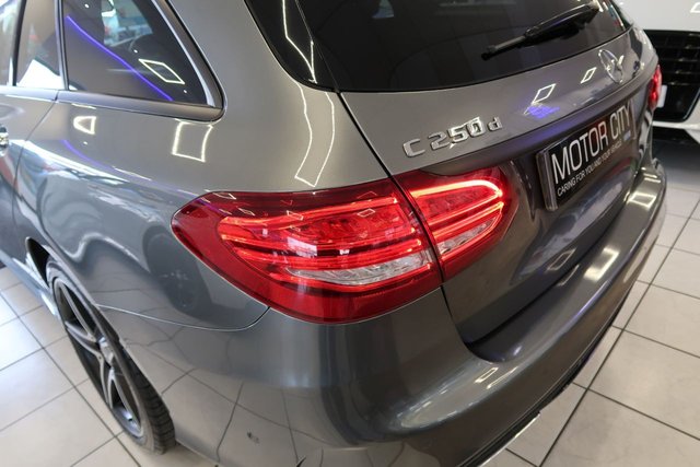 2018 MERCEDES-BENZ C-CLASS 2.1 C250d AMG Line (Premium Plus) Estate 5dr Diesel G-Tronic+ Euro 6 (s/s) (204 ps) - Photo 11