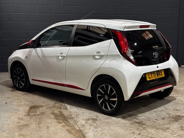 2021 TOYOTA AYGO - Photo 8