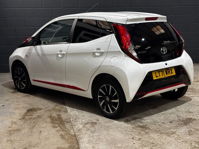 2021 TOYOTA AYGO - Photo 9