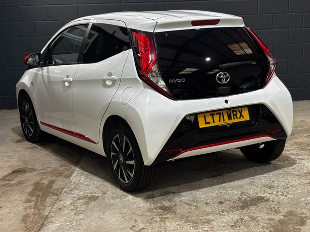 2021 TOYOTA AYGO - Photo 10