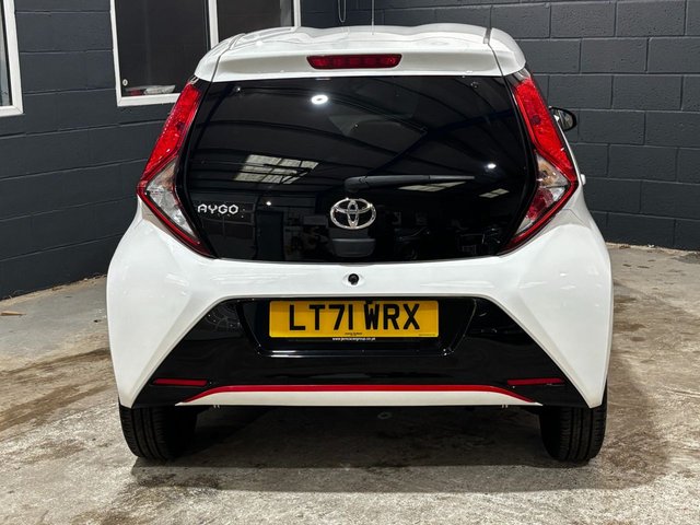 2021 TOYOTA AYGO - Photo 11