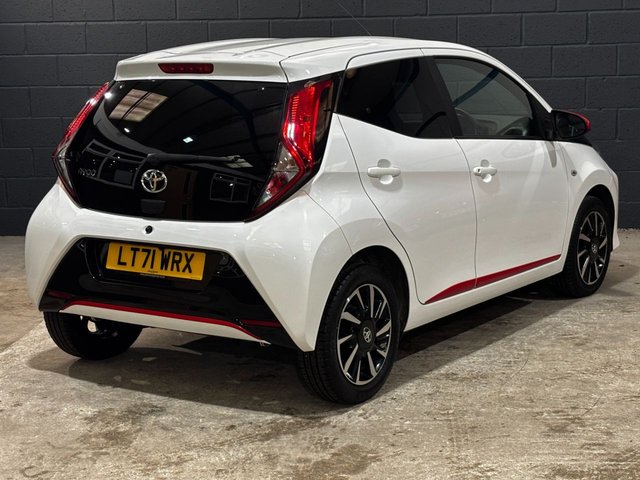 2021 TOYOTA AYGO - Photo 12