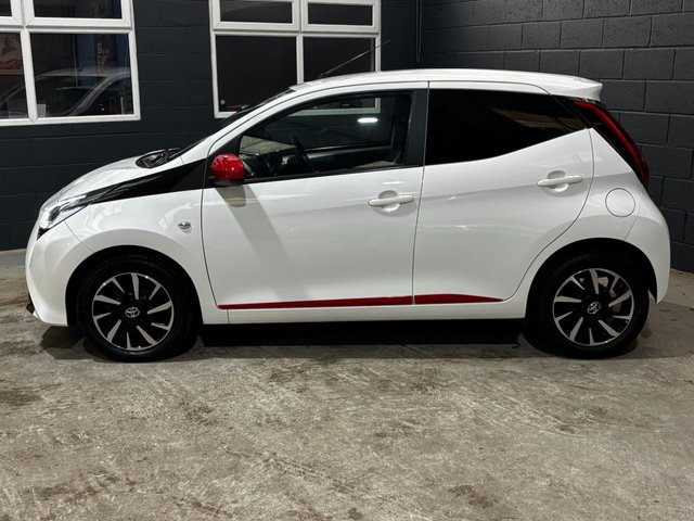 2021 TOYOTA AYGO - Photo 7