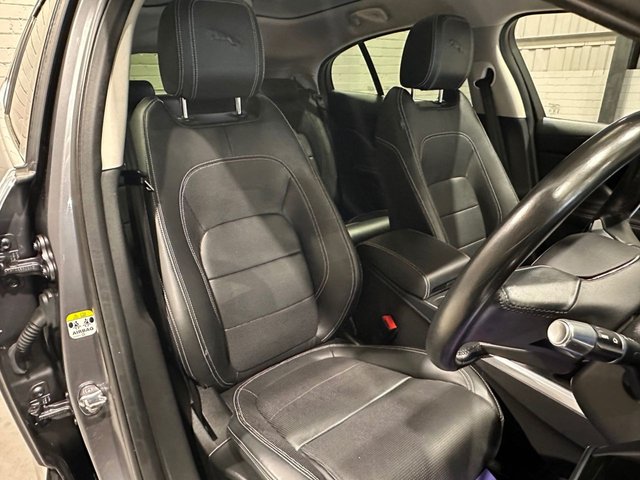 2021 Jaguar I-Pace - Photo 12