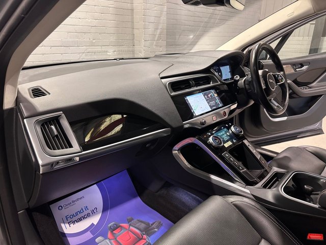2021 Jaguar I-Pace - Photo 10