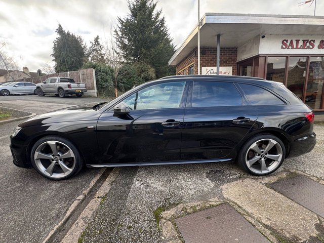 2021 Audi A4 Avant 2L Black Edition 5dr - Photo 11