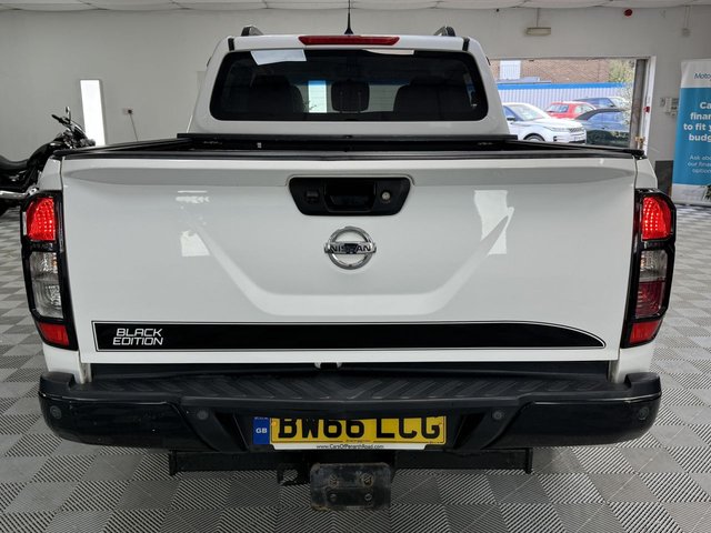 2016 NISSAN NAVARA 2016 2.3 dCi Tekna Pickup Double Cab 4dr Diesel Manual 4WD Euro 6 (s/s) (190 ps) - Photo 9