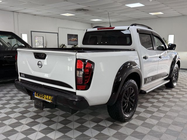 2016 NISSAN NAVARA 2016 2.3 dCi Tekna Pickup Double Cab 4dr Diesel Manual 4WD Euro 6 (s/s) (190 ps) - Photo 10
