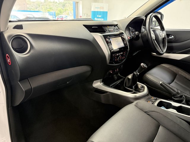 2016 NISSAN NAVARA 2016 2.3 dCi Tekna Pickup Double Cab 4dr Diesel Manual 4WD Euro 6 (s/s) (190 ps) - Photo 2