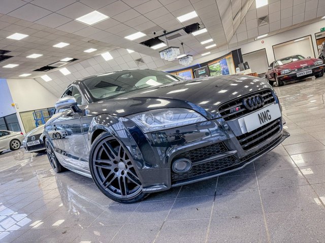 2012 Audi Tts 2L Black Edition 3dr - Photo 2