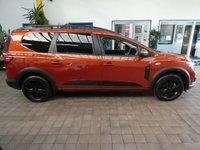 USED 2025 74 DACIA JOGGER 1.6 Hybrid EXTREME MPV 5dr Petrol Hybrid Auto Euro 6 (s/s) (140 ps) 7 SEATS SAT NAV REAR VIEW CAMERA CRUISE CONTROL PARKING SENSORS 1 OWNER WARRANTY
