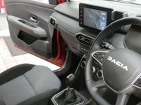 USED 2025 74 DACIA JOGGER 1.6 Hybrid EXTREME MPV 5dr Petrol Hybrid Auto Euro 6 (s/s) (140 ps) 7 SEATS SAT NAV REAR VIEW CAMERA CRUISE CONTROL PARKING SENSORS 1 OWNER WARRANTY