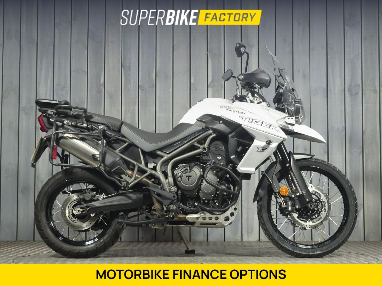 TRIUMPH TIGER 800