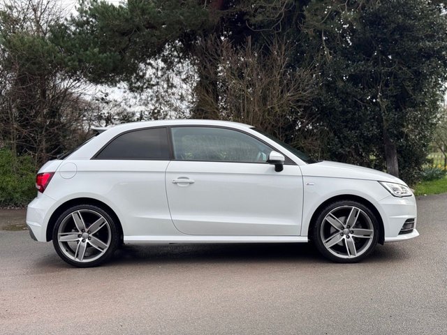 2017 Audi A1 1.4L S Line 3dr - Photo 4