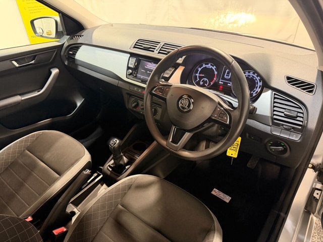2019 SKODA FABIA - Photo 6