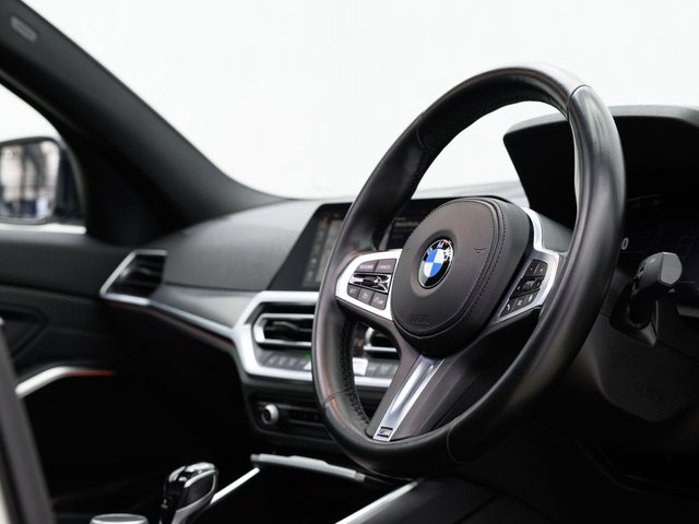 2021 BMW 3 SERIES - Photo 3