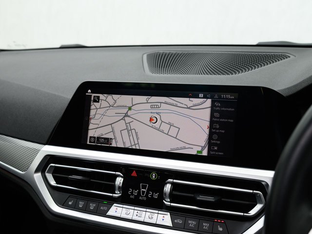 2021 BMW 3 SERIES - Photo 7