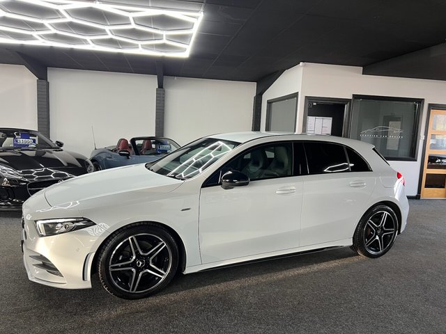 2022 Mercedes-Benz A-CLASS - Photo 4