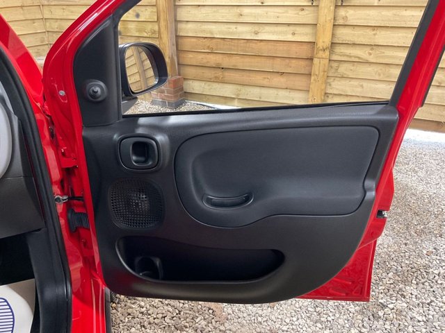 2019 FIAT PANDA (2019) - Photo 9