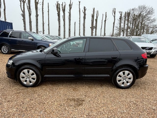 2010 AUDI A3 1.6 Sportback 5dr Petrol Manual Euro 4 (102 ps) - Photo 12