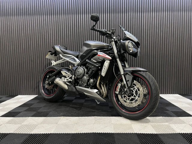 View our TRIUMPH STREET TRIPLE 765