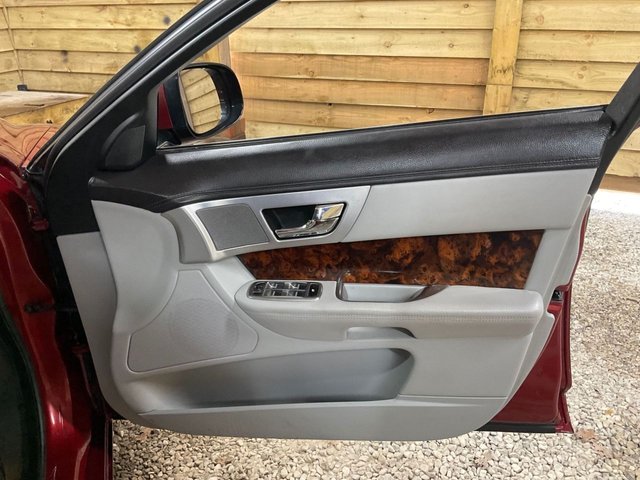 2014 JAGUAR XF (2014) - Photo 9