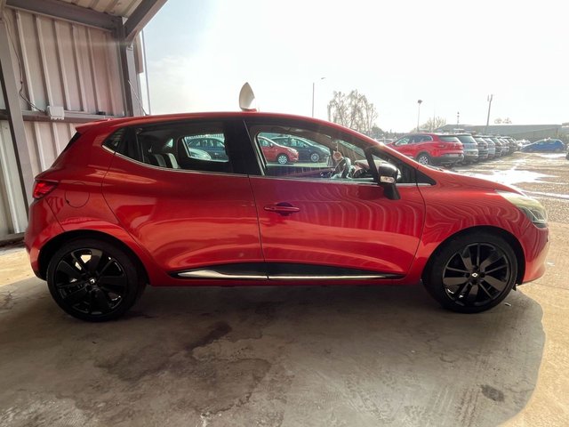 2013 RENAULT CLIO 0.9 TCe Dynamique S MediaNav Hatchback 5dr Petrol Manual Euro 5 (s/s) (90 ps) - Photo 9