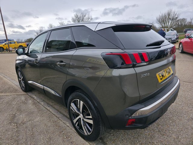 2017 PEUGEOT 3008 1.2 PureTech Allure SUV 5dr Petrol Manual Euro 6 (s/s) (130 ps) - Photo 6