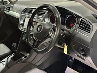 USED 2017 17 VOLKSWAGEN TIGUAN 2.0 TDI BlueMotion Tech SE SUV 5dr Diesel Manual Euro 6 (s/s) (150 ps) 